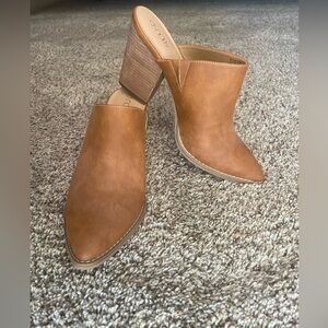 Abound Camel Mules